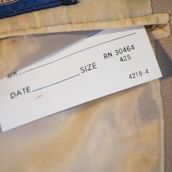 Towncraft 42S Men’s Blazer Beige Gold Buttons USA Made Classic Fit Vintage - Picture 12 of 15